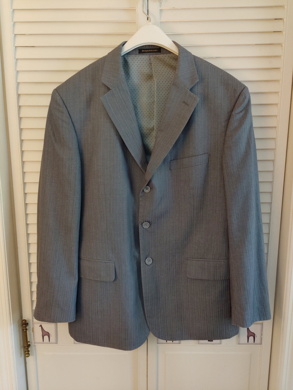 Vinci Men's Gray Pinstripe Three-Button Suit Jacket